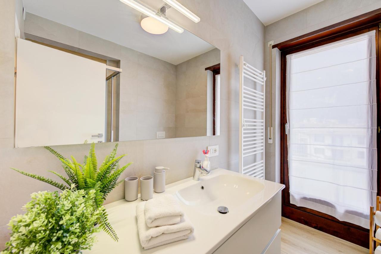 Balcone Sui Tigli Few Min From The Lake - Happy Rentals ريفا ديل غاردا المظهر الخارجي الصورة
